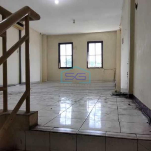 Disewakan Ruko Luas Bangunan 200 m² Lokasi di Surabaya-2