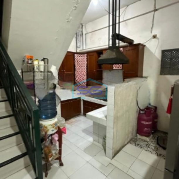 Dijual Ruko 3 Lantai Luas Tanah 100 m²  di Surabaya-2