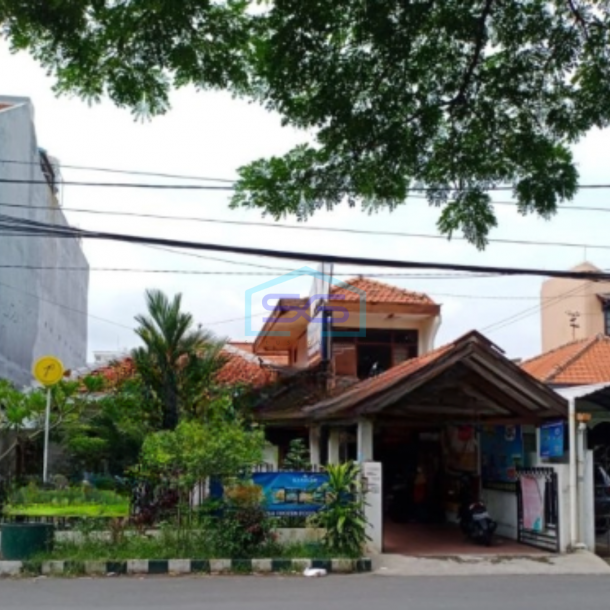 Dijual Ruang Usaha 2 Lantai Luas Tanah  308 m² Lokasi di Surabaya Jawa Timur-1