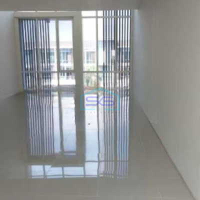 Disewakan Ruko 3 Lantai Luas Bangunan  200 m² di Citraland Surabaya