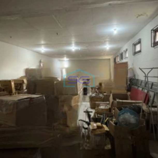 Disewakan Ruko 2 Lantai Luas Tanah 170 m² Lokasi di Surabaya Jawa Timur-2