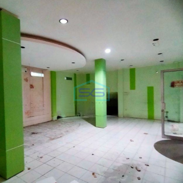 Disewakan Ruang Usaha Luas Tanah  275 m² di Jalan Besar Daerah Jebres Solo Cocok Untuk Segala Usaha-2