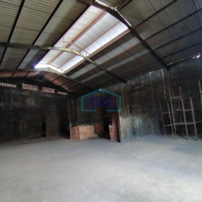 Disewakan Gudang Akses Container di Jebres Solo Luas Tanah  585 m²