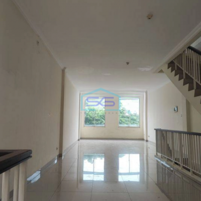 Dijual Ruko Baru di Green Lake City LB 270m2 jakarta Barat