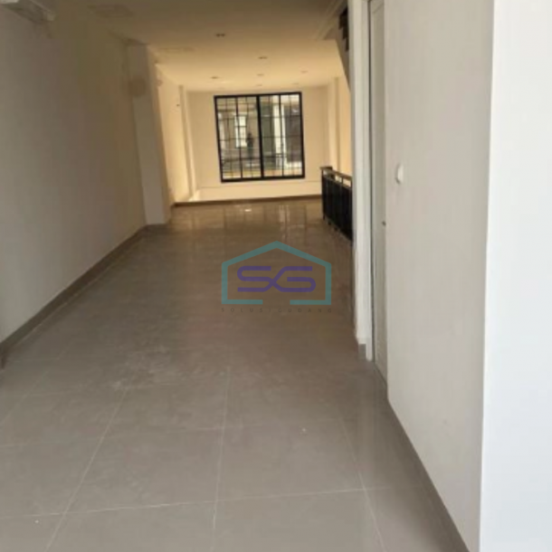 Dijual Ruko 3 Lantai Luas Bangunan  270 m² di Pantai Indah Kapuk 2 Jakarta Utara-2