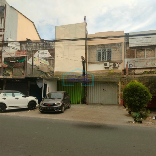 Dijual Ruko Strategis Poros di Jalan Rappocini Raya, SHM Makassar LT 100m2-1