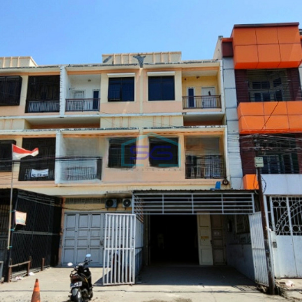 Disewakan Ruko Strategis Jl. Pelita, Siap Pakai di Makassar Luas Bangunan 270m2-4