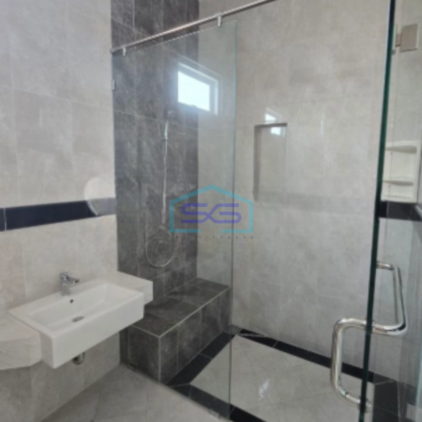 Disewakan Ruko 2 Lantai Luas Tanah 223 m² Lokasi Semarang-1