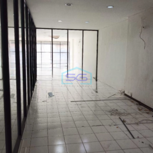 Disewakan Ruko Lokasi Semarang 2 Lantai Luas Tanah 180 m²-1