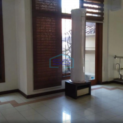 Disewakan Ruko Lokasi Strategis di Semarang Luas Tanah 596 m²-2