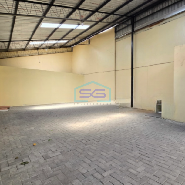 Diisewakan Ruang Usaha Siap Pakai Luas Bangunan 360 m² Lokasi Majapahit Semarang-3