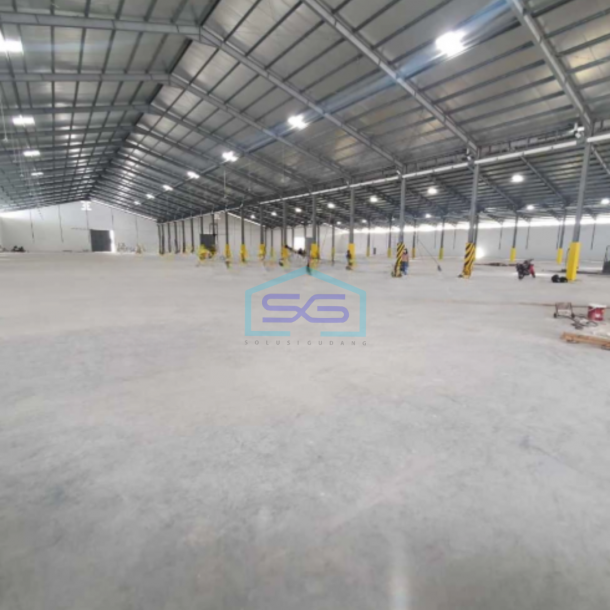 Disewakan Gudang Ada Loading Dock Luas Tanah  13000 m² Lokasi Bebas Banjir di Ngaliyan Semarang-3