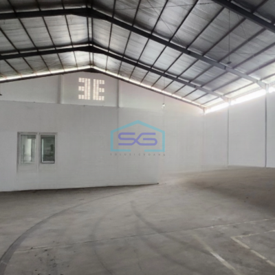 Disewakan Gudang Ada Loading Dock Luas Tanah 2400 m² Lokasi Semarang Barat