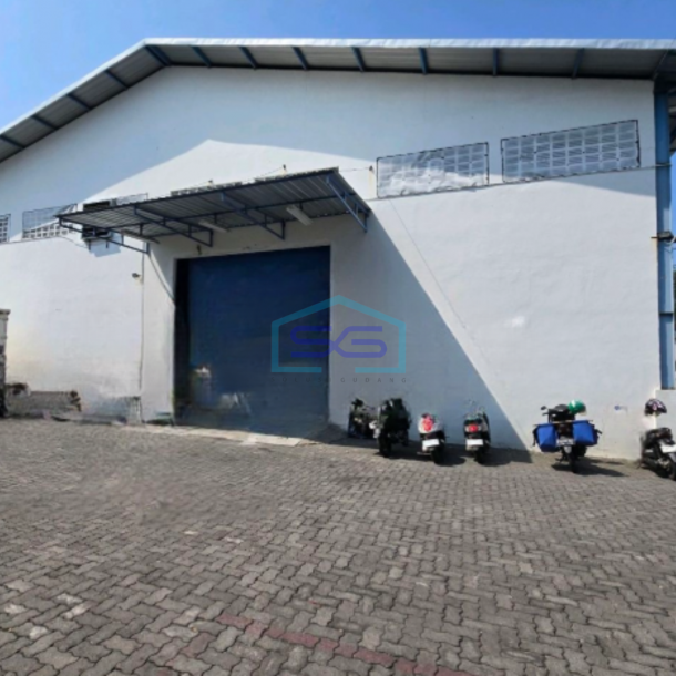 Disewakan Gudang Lokasi Strategis di Semarang Tengah Luas Bangunan 1700 m²-1