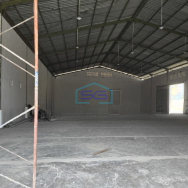 Disewakan Gudang Lokasi Bebas Banjir Luas Bangunan  820 m² di Ngaliyan Semarang-1