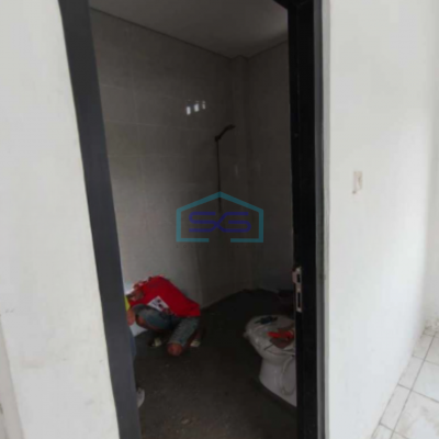 Disewakan Gudang Luas Bangunan 1350 m² Lokasi Bebas Banjir di Ngaliyan Semarang