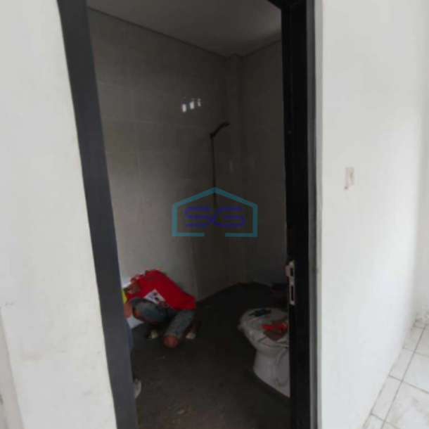 Disewakan Gudang Luas Bangunan 1350 m² Lokasi Bebas Banjir di Ngaliyan Semarang-1