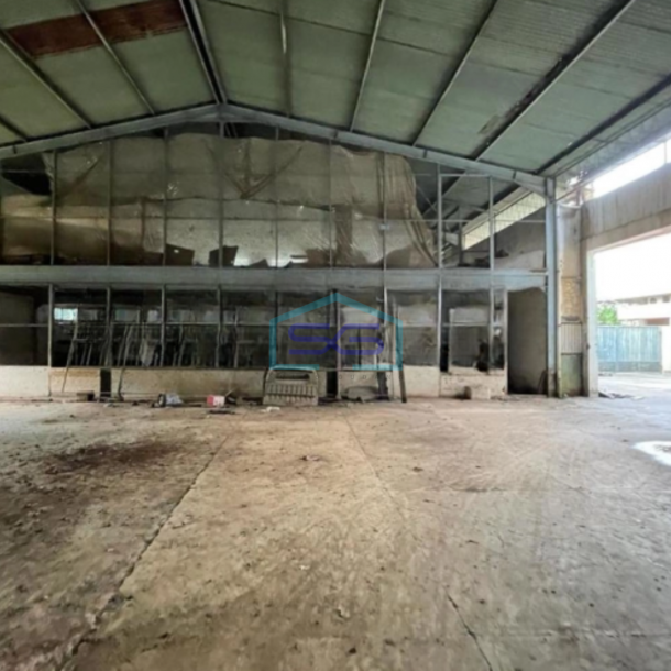 Disewakan Gudang Lokasi Pinggir Jalan Semarang Barat Luas Bangunan 11000 m²-2