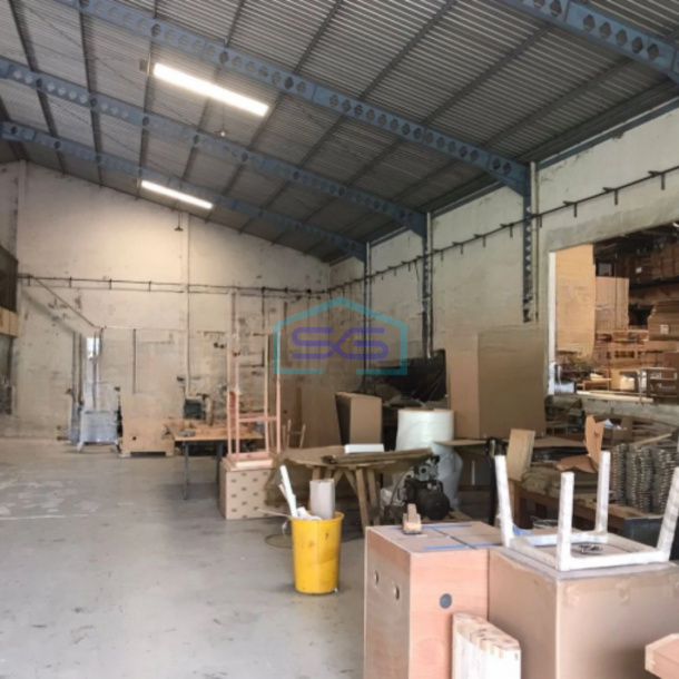 Disewakan Gudang Lokasi Strategis di Semarang Barat Luas Bangunan  1600 m²-2