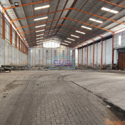 Disewakan Gudang Terdapat Loading Dock Siap Pakai di Semarang Barat