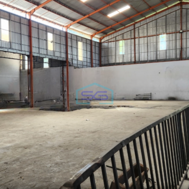 Disewakan Gudang Terdapat Loading Dock Siap Pakai di Semarang Barat-2