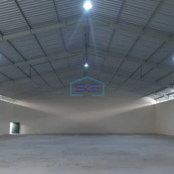 Disewakan Gudang Lokasi Strategis Luas Bangunan  1100 m² di Semarang-3