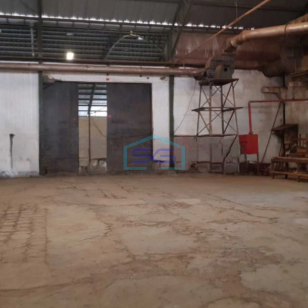 Disewakan Gudang Akses Container Luas Bangunan 5680 m² Lokasi Semarang-1