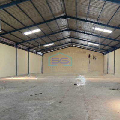 Disewakan Gudang Luas Bangunan 1300 m² Lokasi Strategis di Ngaliyan Semarang