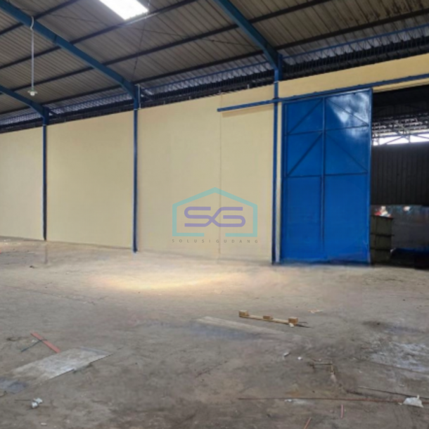 Disewakan Gudang Luas Bangunan 1300 m² Lokasi Strategis di Ngaliyan Semarang-2