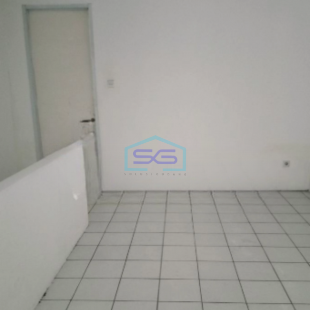 Disewakan Ruko Lokasi Strategis Luas Bangunan  230 m²  di Srengseng Jakarta Barat-3