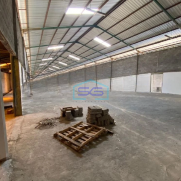 Dijual Gudang Luas Tanah 2140 m² Lokasi Strategis di Ngaliyan Semarang-2