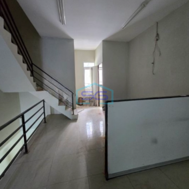 Dijual Ruko 3 lantai Bagus SHM Luas Tanah 214m2 di Jl Sriwijaya Candisari Semarang-4