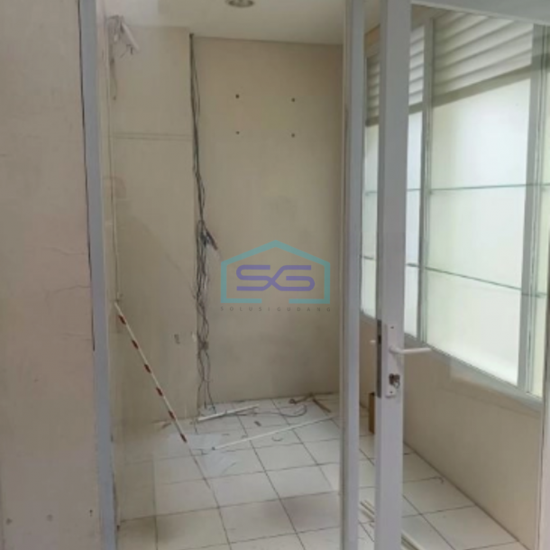 Disewakan Ruko 2 Lantai Luas Bangunan 360m2 di Jl Beteng Semarang-4