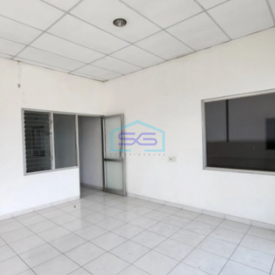 Disewakan Gudang Bagus Bersih Terawat Luas Tanah 2400m2 di Kawasan Industri Candi Semarang