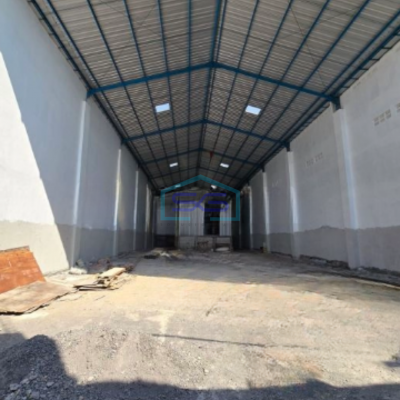 Disewakan Gudang Baru LB 810m2 Dekat Jl Arteri Soekarno Hatta Semarang Timur