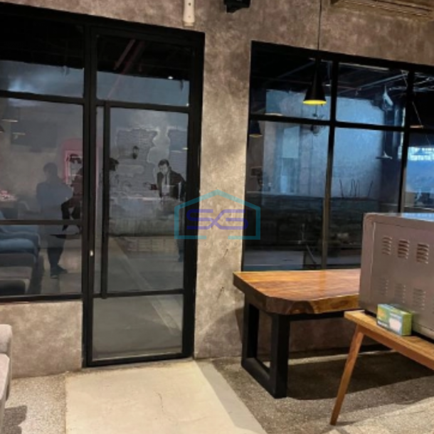 Dijual Ruko 2 Lantai SHM Luas Bangunan 722m2 Pinggir Jalan Raya Ngaliyan Semarang-3