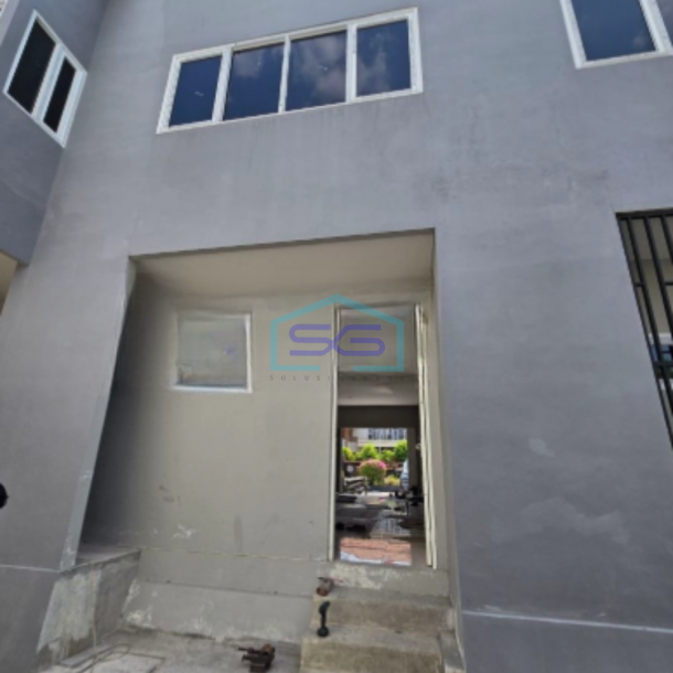 Dijual Ruko Lokasi Strategis di Majapahit Semarang Jawa Tengah-2