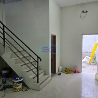 Dijual Murah Ruko 3 Lantai Luas Bangunan  222 m² Lokasi Candisari Semarang-4