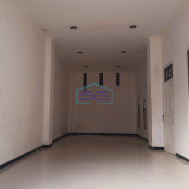 Dijual Murah Ruko 3 Lantai Luas Bangunan  222 m² Lokasi Candisari Semarang-1