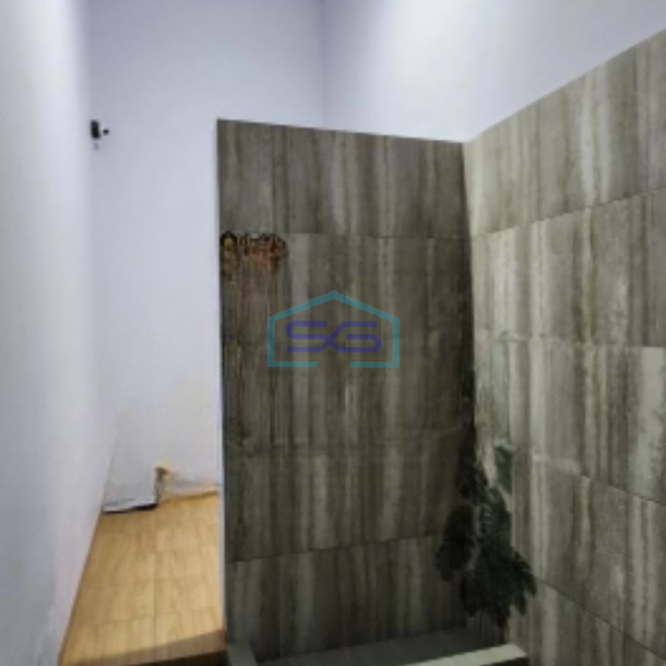 Dijual Ruko Lokasi Strategis Luas Tanah  175 m² di Semarang-1