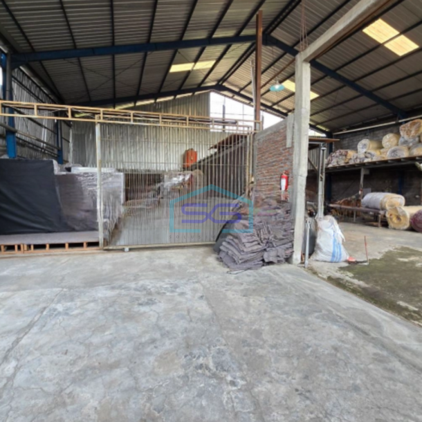 Dijual Gudang Luas Tanah 1529 m² Lokasi Strategis di Semarang-1