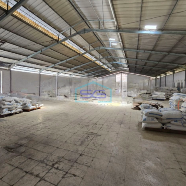Dijual Gudang Lokasi Strategis di Semarang Luas Bangunan  4600 m²-5