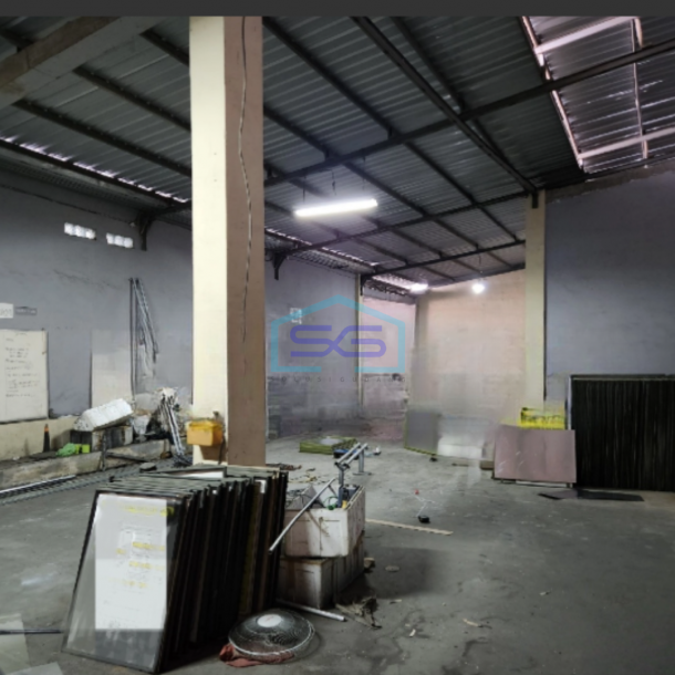 Dijual Kantor Luas Bangunan 600 m² Lokasi Semarang-1