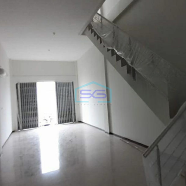 Disewakan Ruko 3 Lantai Lokasi Strategis di Semarang Luas Bangunan  204 m²-3