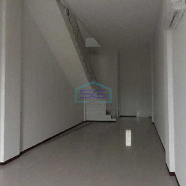 Disewakan Ruko 3 Lantai Lokasi Strategis di Semarang Luas Bangunan  204 m²-2