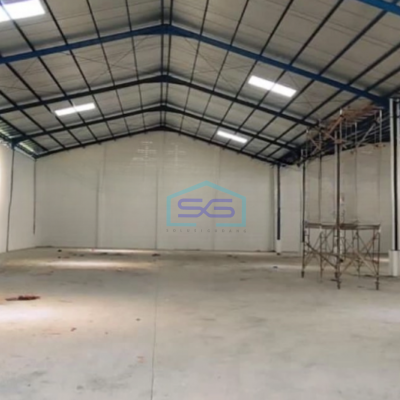 Disewakan Gudang Akses Container Luas Bangunan  1400 m² Lokasi Strategis di Ngaliyan Semarang