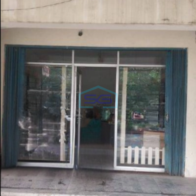 Dijual Ruko Lokasi Sangat Strategis dan Bebas Banjir Luas Bangunan 122 m² di Taman Royal Tangerang