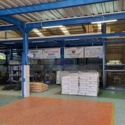 Dijual Gudang di Jl Raya Gn Sindur Bogor Luas Tanah 2050 m²
