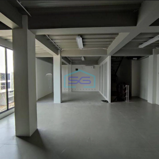 Dijual Gudang + Kantor di Jakarta Barat Lokasi Strategis Bebas Banjir Siap Huni LB 528m2-2