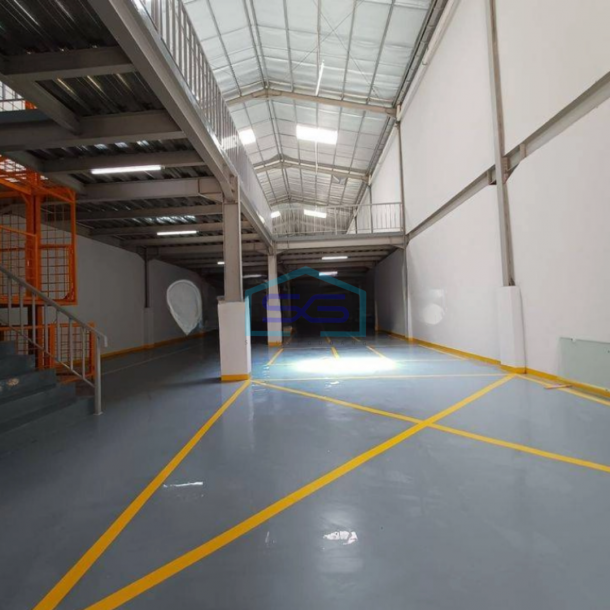 Disewakan Gudang 2 Lantai + Kantor 4 Lantai Furnished Baru Ada Mezanine Full Furnish di Jakarta Barat-2